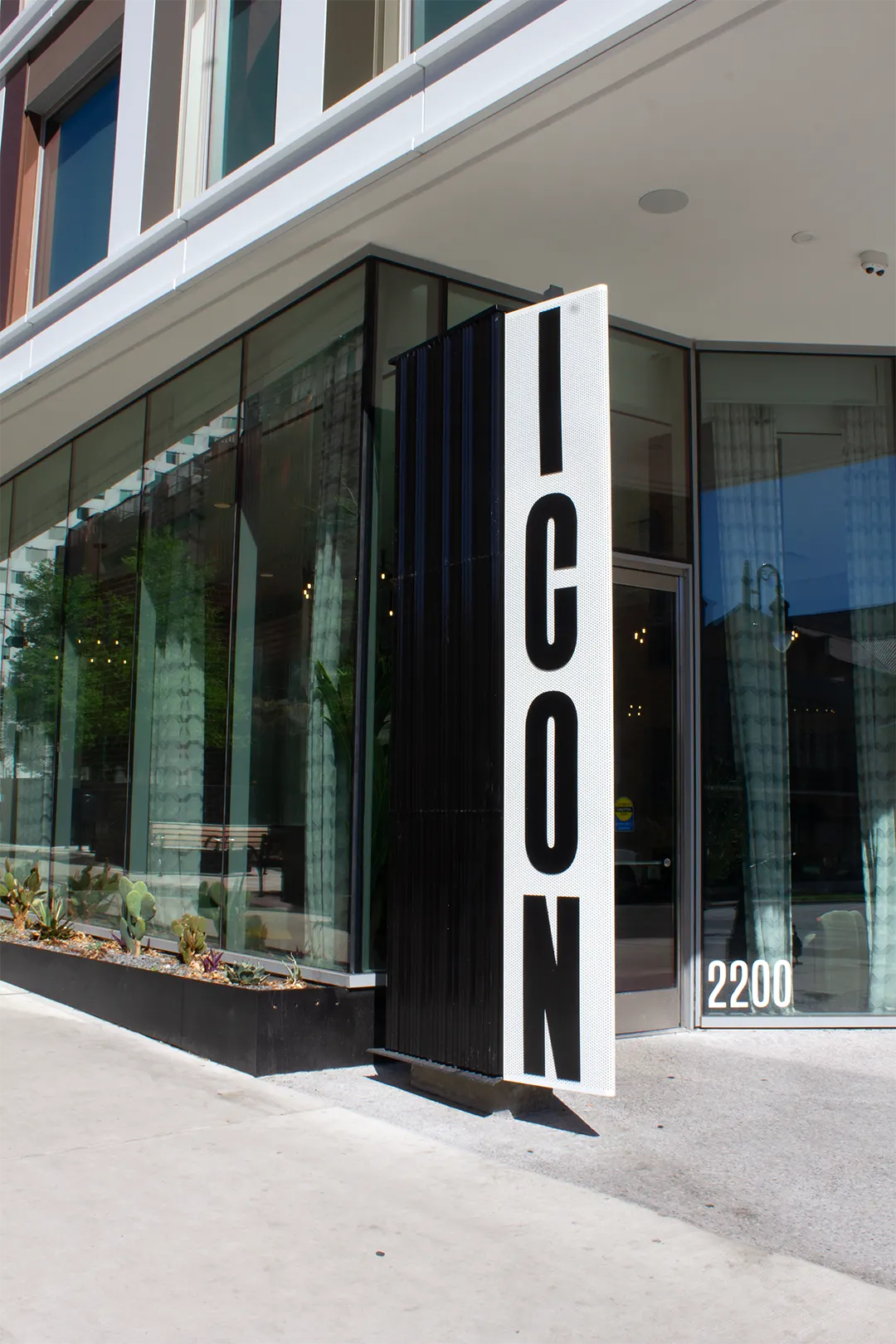 Icon Park 7 — Wayfinding signage project